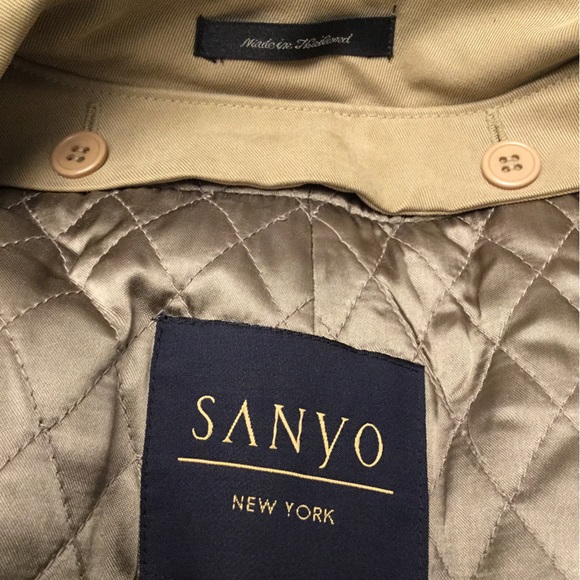 Sanyo Trench coat - Picture 3 of 16